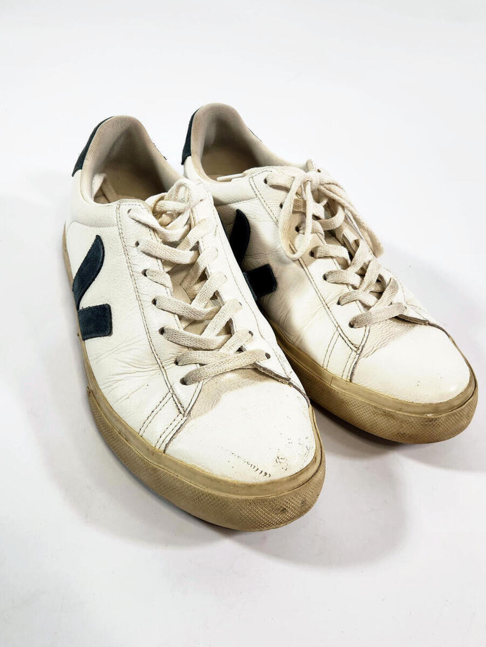 VEJA White Leather Low-Top Sneakers with Black Logo